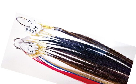 リングにまとめた3D増毛エクステの人工毛ループ